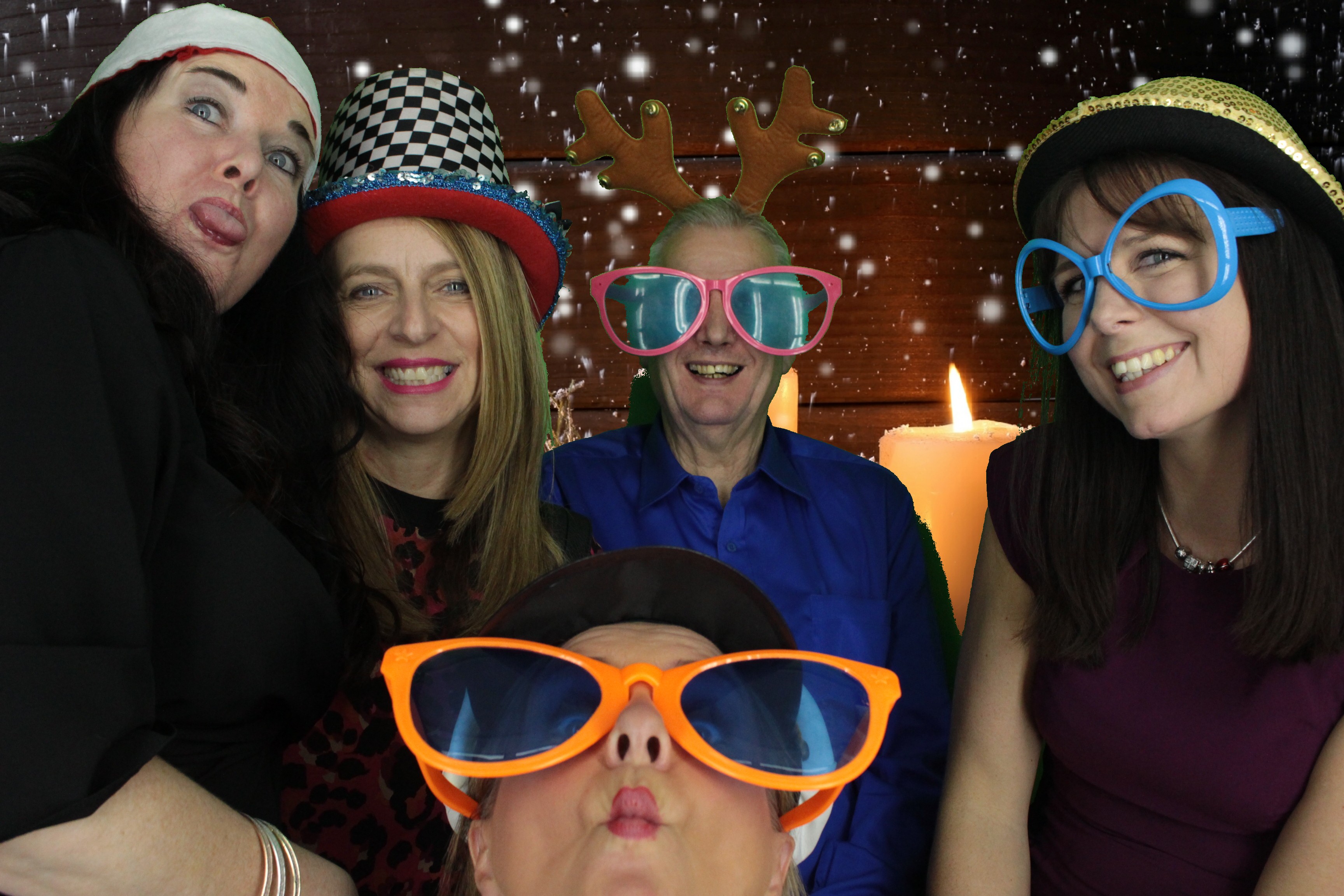 One Line Christmas Party | View more photos from the event at gallery.myphotoboothexperience.co.uk/u/MyPhotoBoothExperienceLtd/One-Line-Christmas-Party